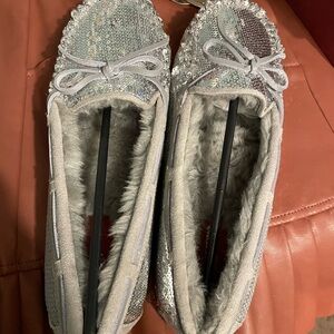 Arizona Jean Company Silver Sequin shoes or night slippers nib 7 mb